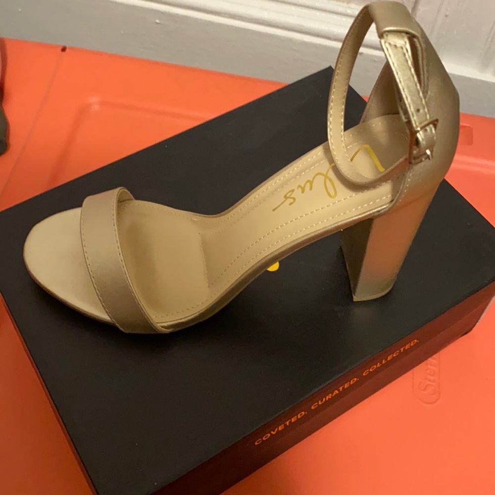 brand new size 8 gold taylor heels from lulus